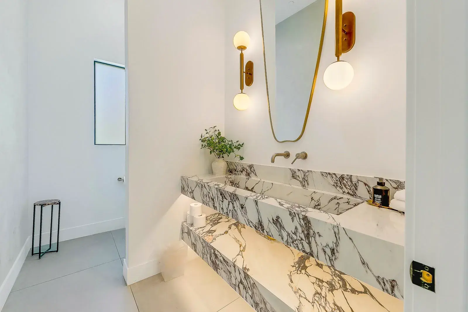 Marble bathroom detail